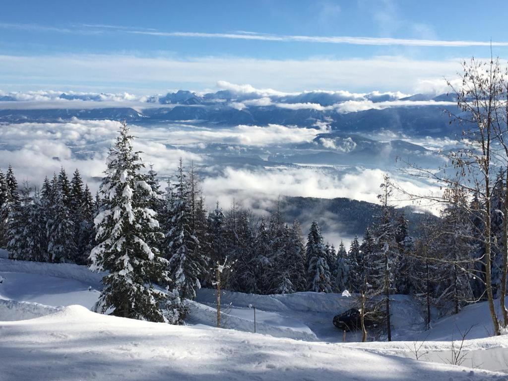 Familienapartment Sonne Und Schnee Kanzelhohe المظهر الخارجي الصورة